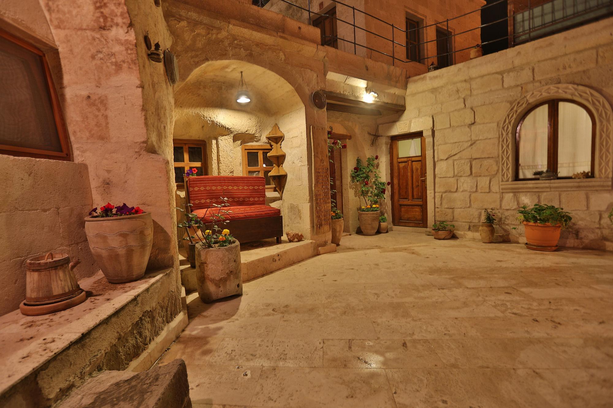 Turquaz Cave Hotel Гьореме Екстериор снимка